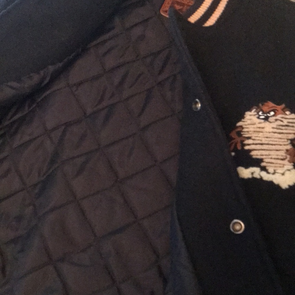 Warner Bros Tasmanian Devil Varsity Jacket Black - Picture 13 of 14